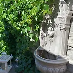 Alia House With Garden In * פישטני