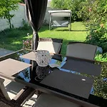 Alia House With Garden In Dovolenkový dom *