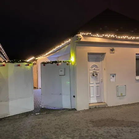 Hébergement de vacances Alia House With Garden In Piest'any