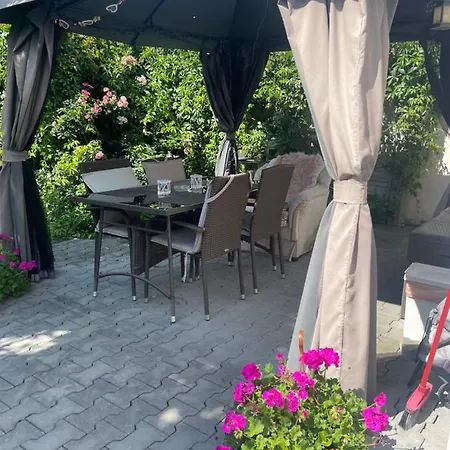 Alia House With Garden In *