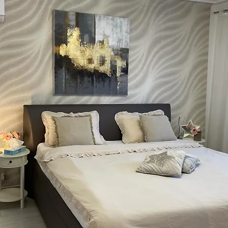 Feriehus Alia House With Garden In *