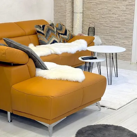 بيت للعطل Alia House With Garden In بييشتِني