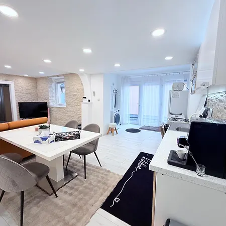 بيت للعطل Alia House With Garden In