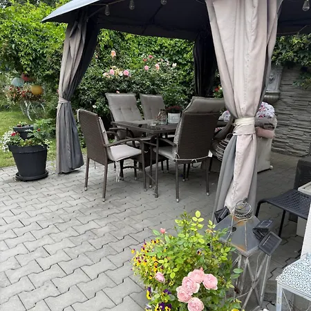 Alia House With Garden In Piest'any